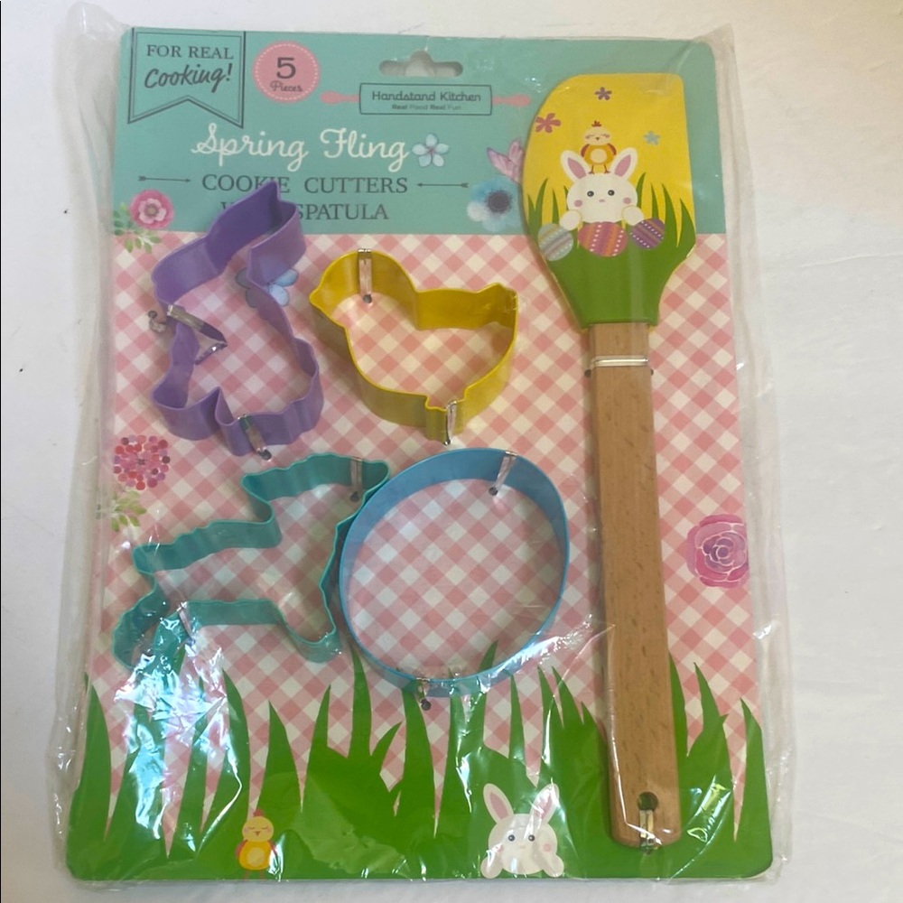 New Spring Fling Cookie Cutters and Spatula Set - Bunny, Chick, Lamb, Egg